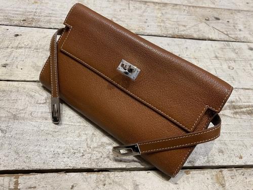 エルメスのケリーロングウォレット