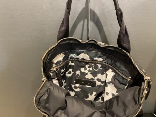 マルニのハンドバッグ