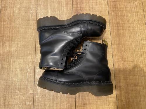 ドクターマーチンの8ホールブーツ