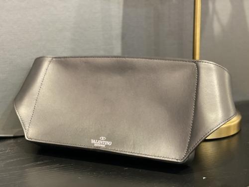 VALENTINOのヴァレンティノ