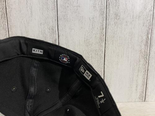 NEW ERAのコラボスナップキャップ