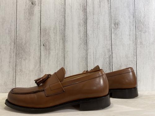 チャーチのタッセルローファー