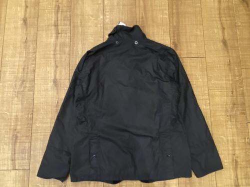 バブアーのUPLAND WAX JACKET