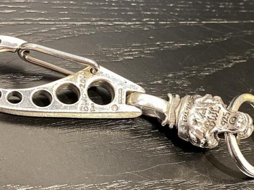 キーリングのカラビナ