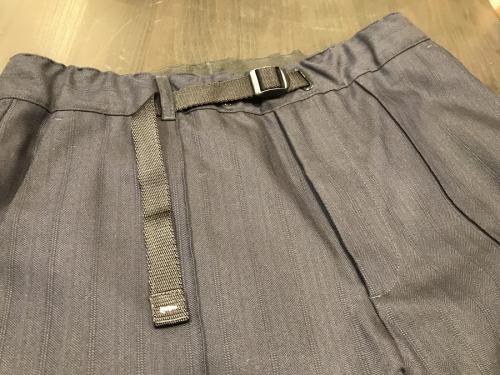 メゾンマルタンマルジェラのベルテッドイージースラックスパンツ