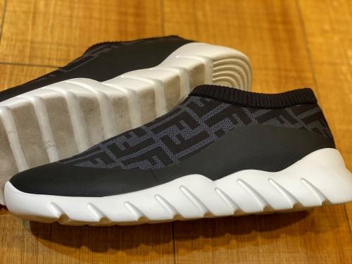 フェンディのスニーカー