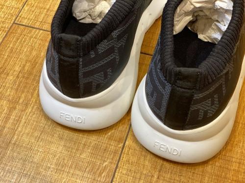 スニーカーのメンズ　買取