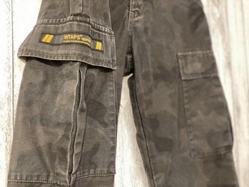 ダブルタップスのパンツ