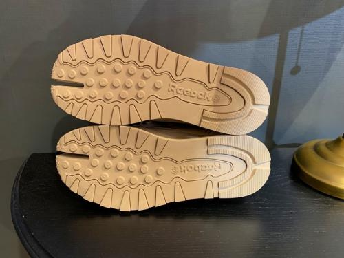 CLASSIC LEATHER TABI スニーカーの千葉 ブランド 買取