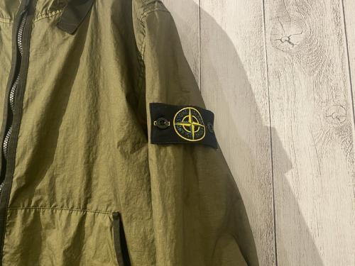 ストーンアイランドのSI BLOUSON PARKA