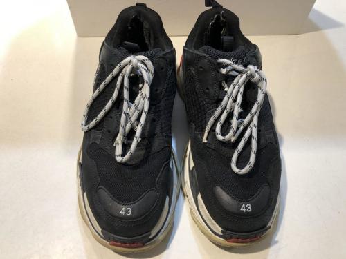 バレンシアガのスニーカー