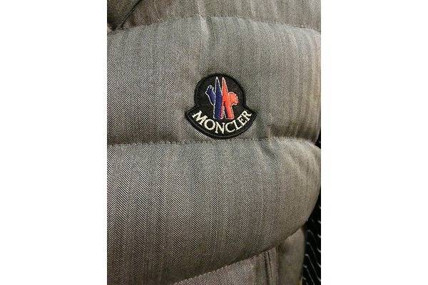 週末に向けてトレファク調布店に！！希少【MONCLER