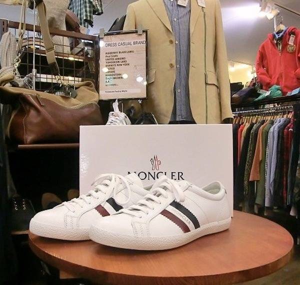 ダウンとは違う履き心地!トレファク調布店に【MONCLER】スニーカー美