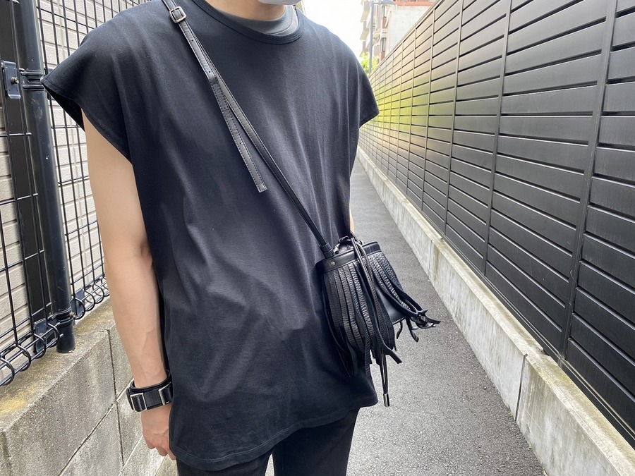 Yohji Yamamoto + NOIR/ヨウジヤマモト プリュス ノアール】より 