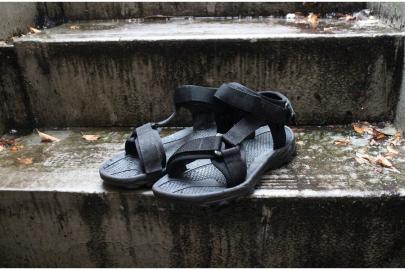 「アウトドアブランドのTEVA　Chaco　KEEN　SHAKA　SUICOKE 」