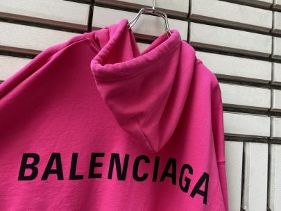 「ラグジュアリーブランドのBALENCIAGA 」