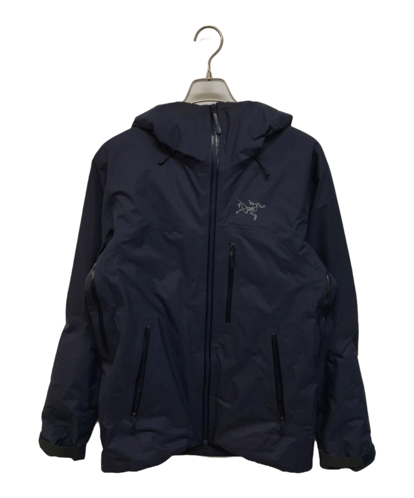 ARC'TERYX / アークテリクス】BETA INSULATED JACKET M | 冬の街に