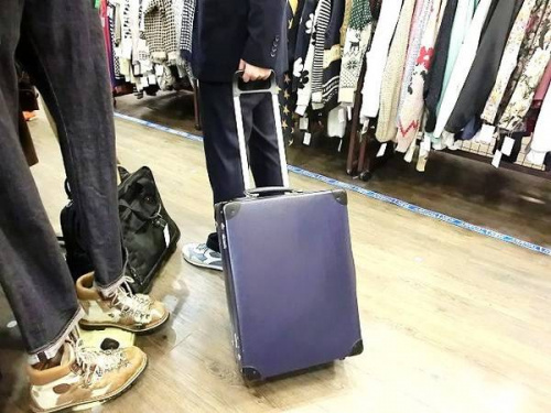 アタッシュケース