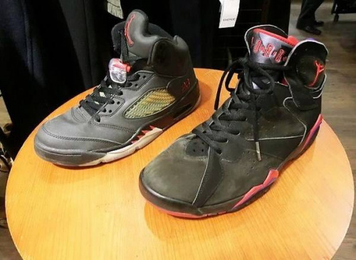 シューズ・バッグのスニーカー