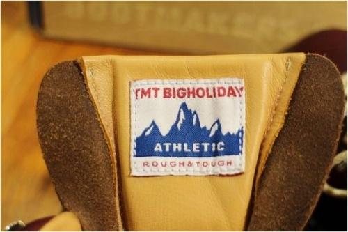 ティーエムティーのブーツ