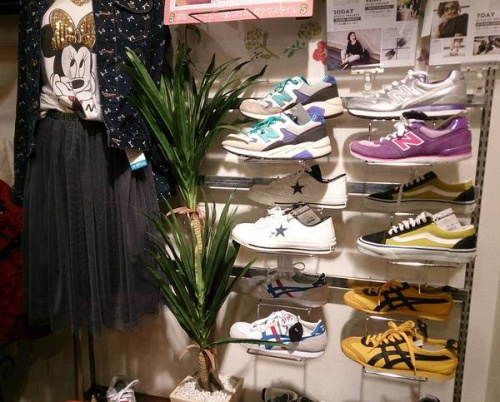 レディースのシューズ・バッグ