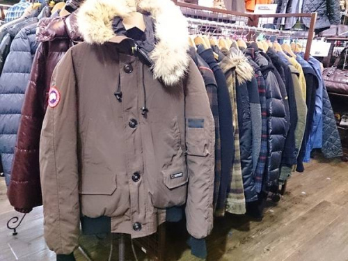 メンズのトップス