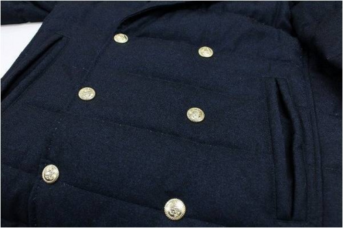 ダウンジャケット