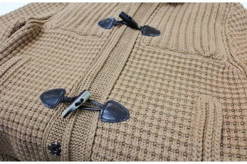 トップスのダッフルコート