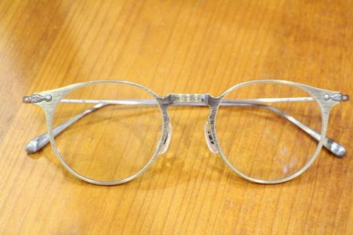 オリバーピープルズ