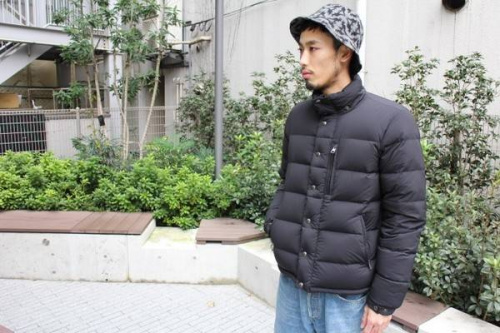 ダウンのMONCLER