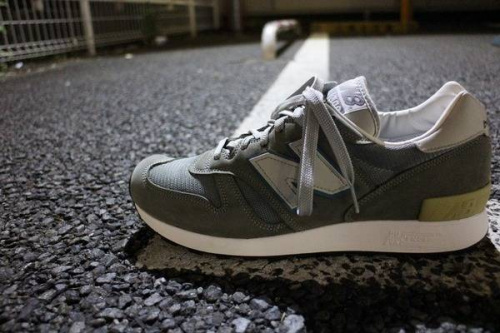 シューズ・バッグのスニーカー