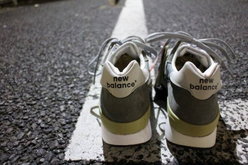 スニーカーの調布