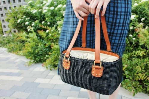 カゴバッグの調布