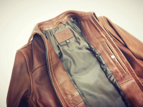 リサイクルショップの古着