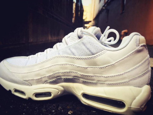 スニーカーのリサイクルショップ