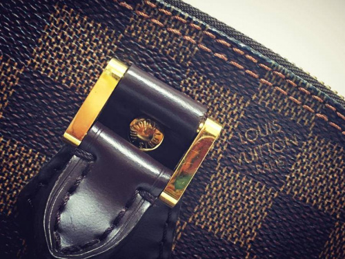 バッグのリサイクルショップ