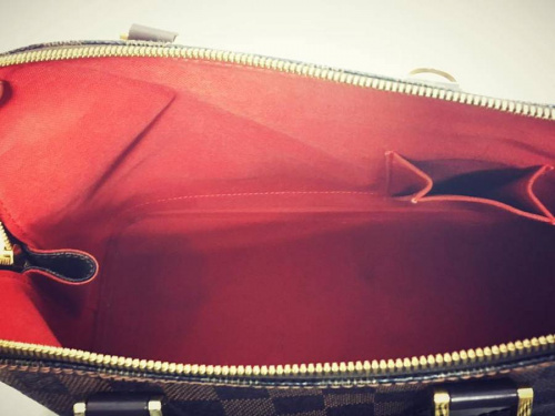 リサイクルショップの古着