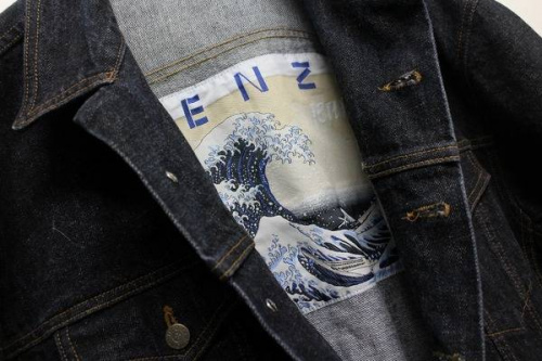 リサイクルショップの古着