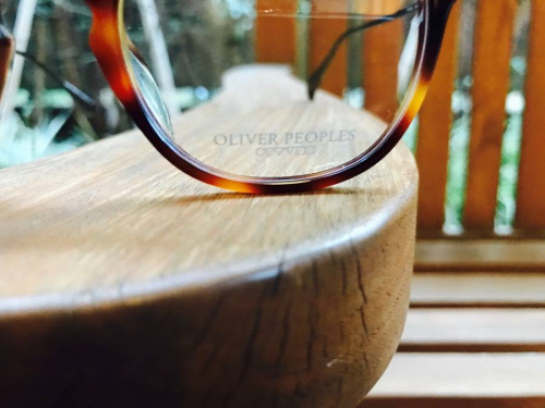 アイウェアのオリバーピープルズ