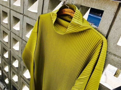 メンズのトップス