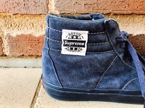 スニーカーのVANS