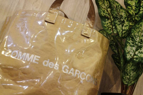 ギャルソンのトート