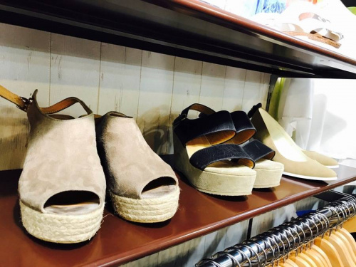 ファッションの夏物