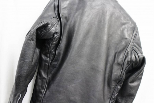 トップスのジャケット