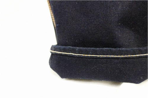 デニムパンツの日本製