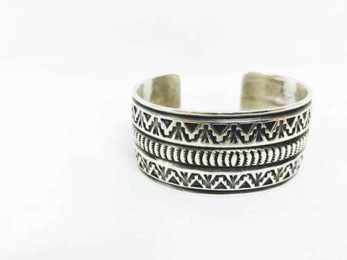 インディアンジュエリーのバングル