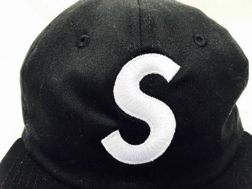 キャップのSUPREME