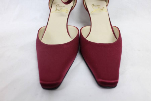 パンプスのChristian Louboutin