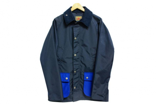 トップスのジャケット