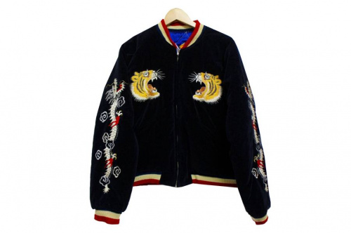 トップスのジャケット